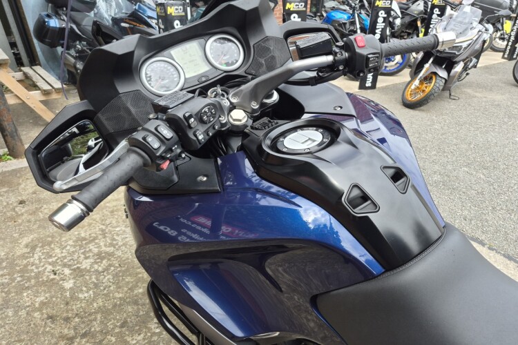 TRIUMPH TROPHY 1200