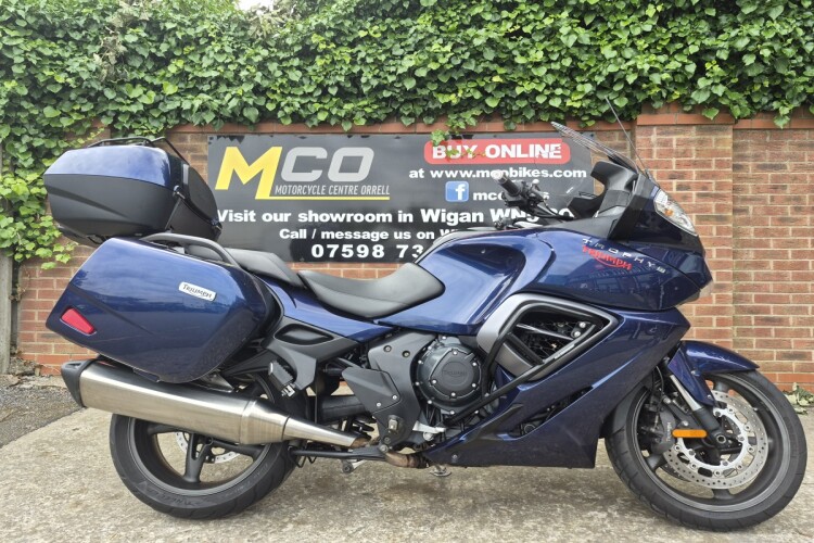 TRIUMPH TROPHY 1200