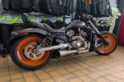 HARLEY DAVIDSON V-ROD