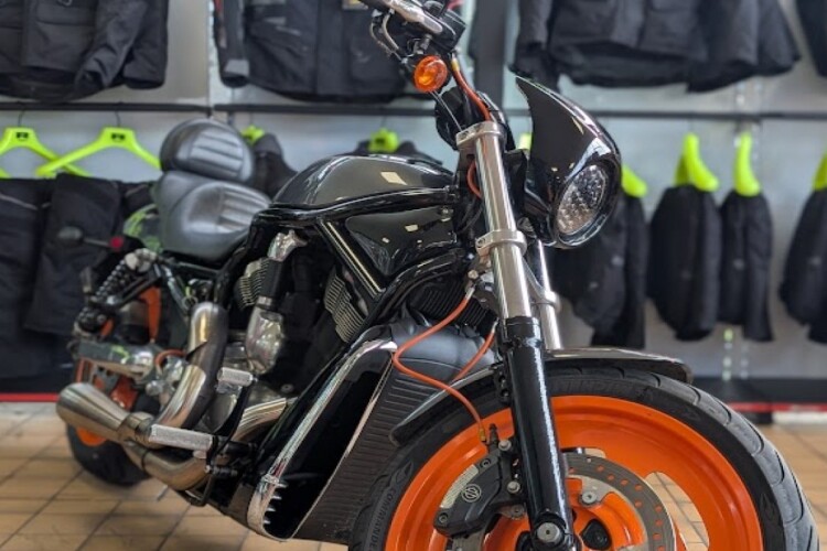 HARLEY DAVIDSON V-ROD