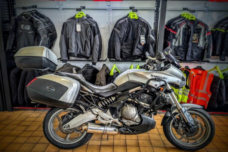 KAWASAKI KLE650