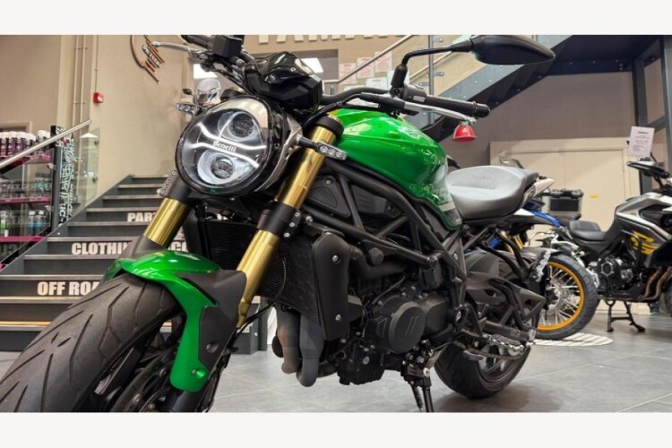 BENELLI 752S (EX-DEMO)