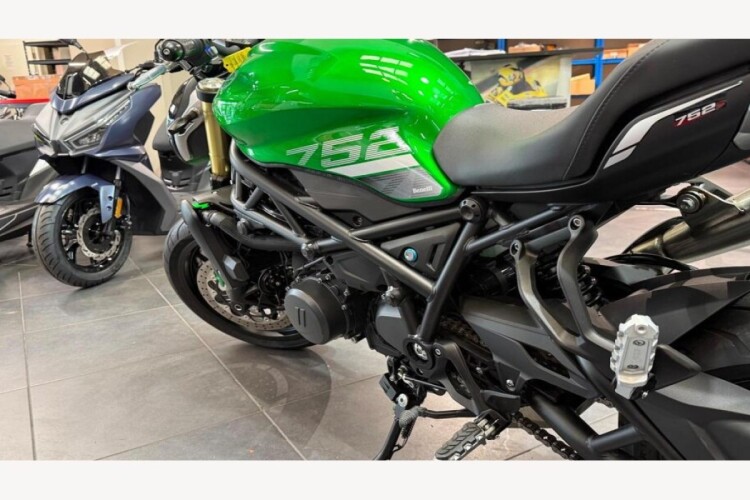 BENELLI 752S (EX-DEMO)