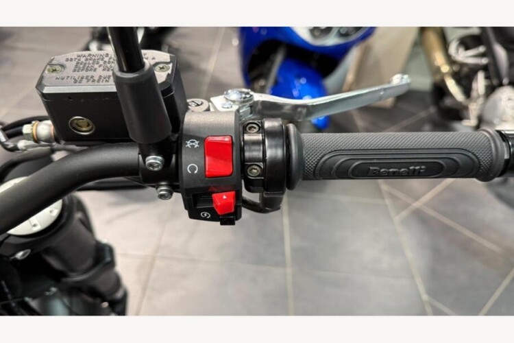 BENELLI LEONCINO 500 TRAIL (PRE-REG 72)