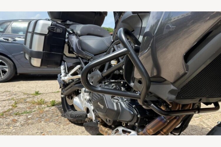 BENELLI TRK 502 E5