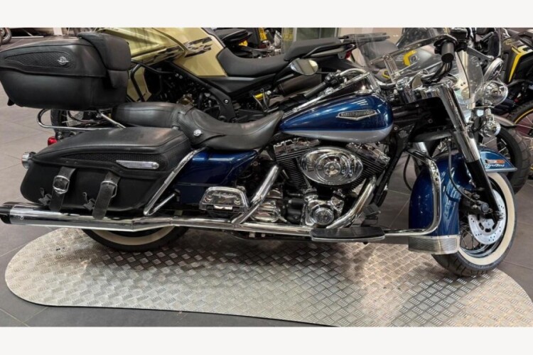 HARLEY-DAVIDSON FLHRCI ROAD KING CLA
