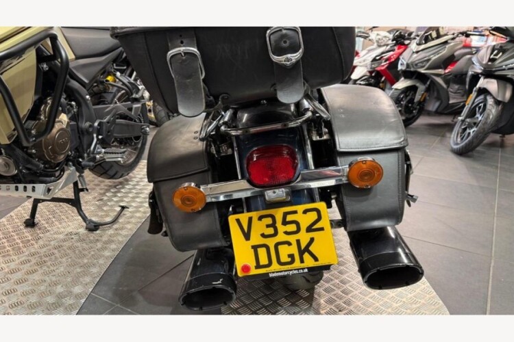 HARLEY-DAVIDSON FLHRCI ROAD KING CLA