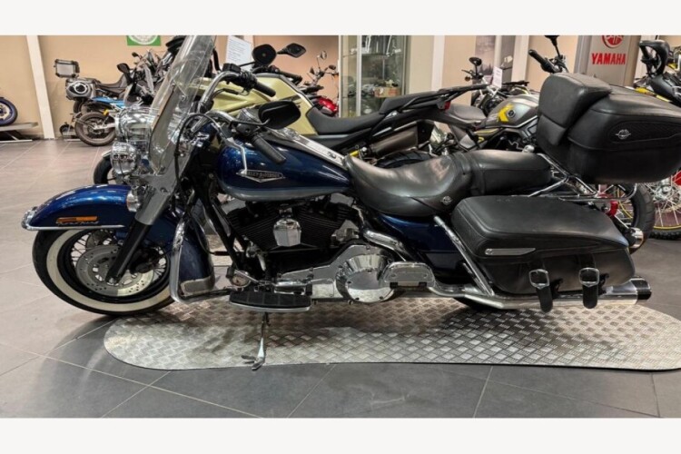 HARLEY-DAVIDSON FLHRCI ROAD KING CLA