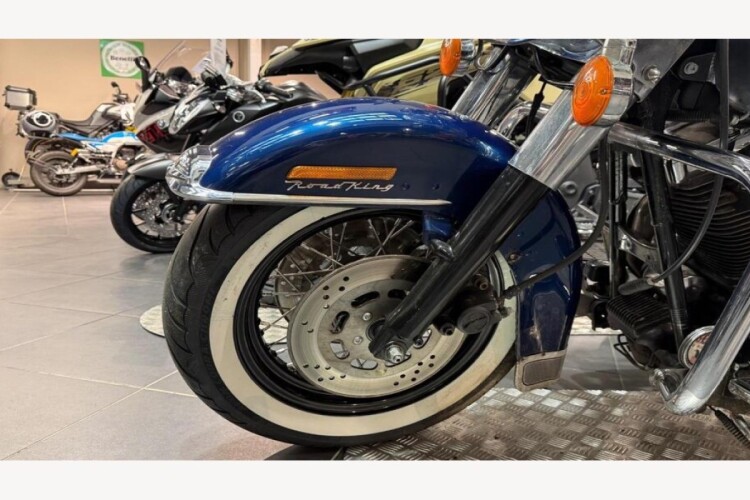 HARLEY-DAVIDSON FLHRCI ROAD KING CLA