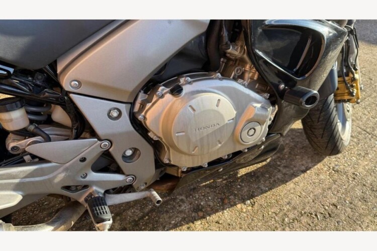HONDA CBF 1000 A-6