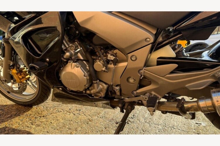 HONDA CBF 1000 A-6