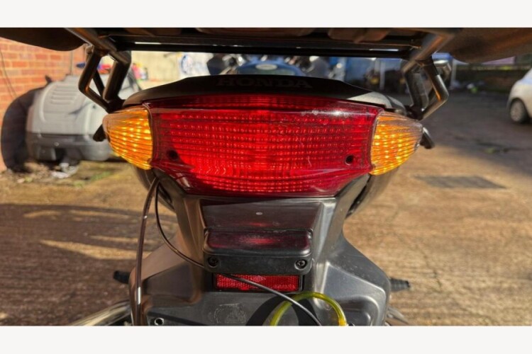 HONDA CBF 1000 A-6