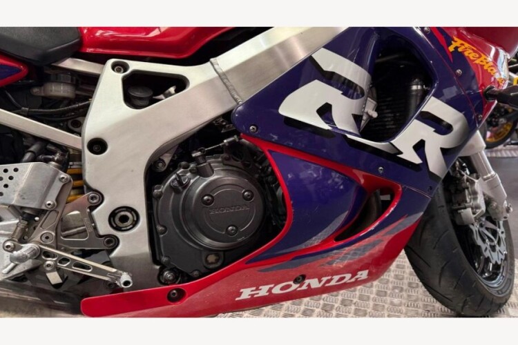 HONDA CBR900RR