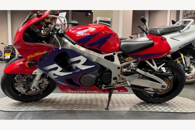 HONDA CBR900RR