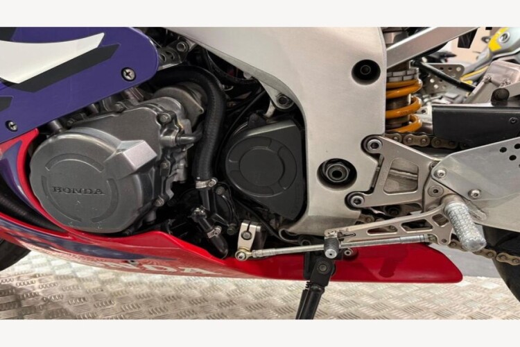 HONDA CBR900RR
