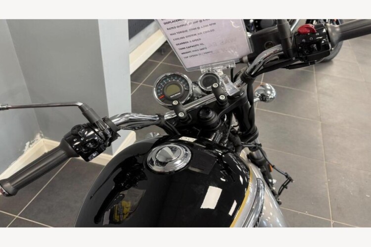 ROYAL ENFIELD METEOR 350 (PRE-REG 74)