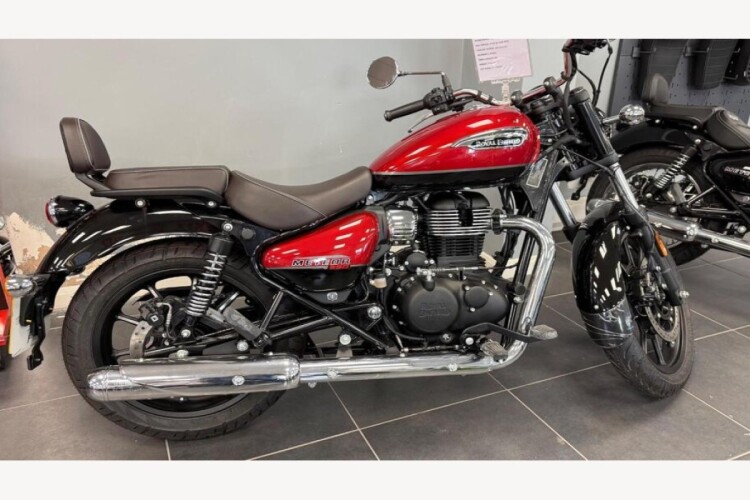ROYAL ENFIELD METEOR 350 (PRE-REG 74)