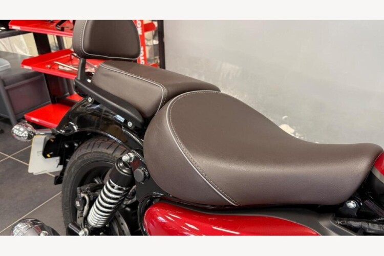 ROYAL ENFIELD METEOR 350 (PRE-REG 74)