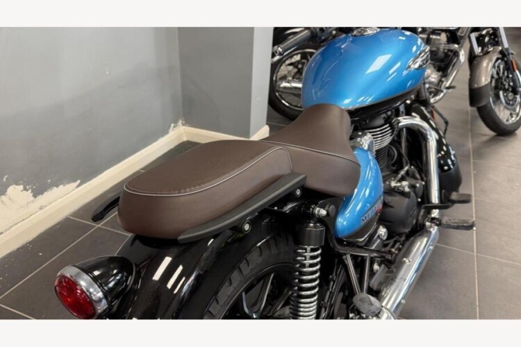 ROYAL ENFIELD METEOR 350 (PRE-REG 74)