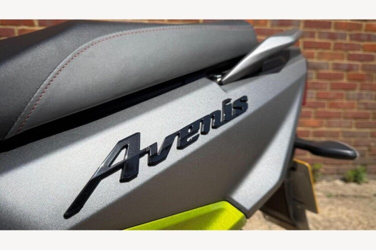 SUZUKI UN 125 NE2 M4 AVENIS 125