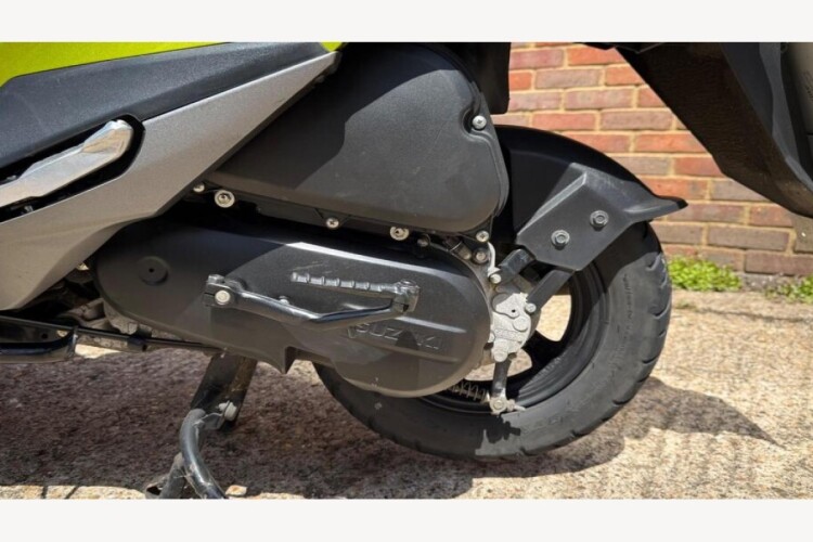 SUZUKI UN 125 NE2 M4 AVENIS 125