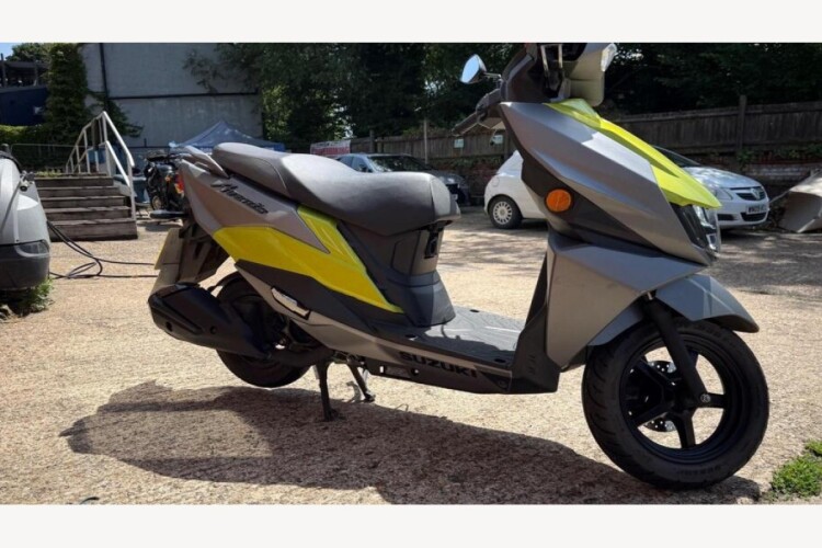 SUZUKI UN 125 NE2 M4 AVENIS 125