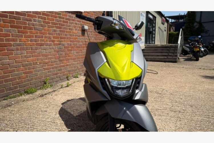 SUZUKI UN 125 NE2 M4 AVENIS 125