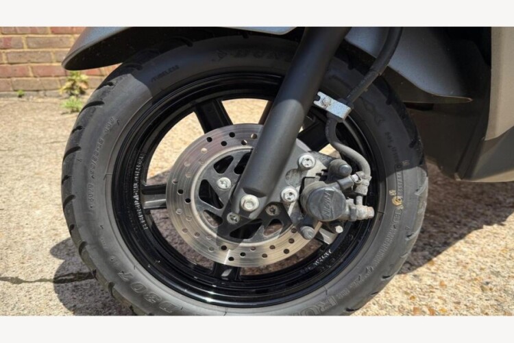 SUZUKI UN 125 NE2 M4 AVENIS 125