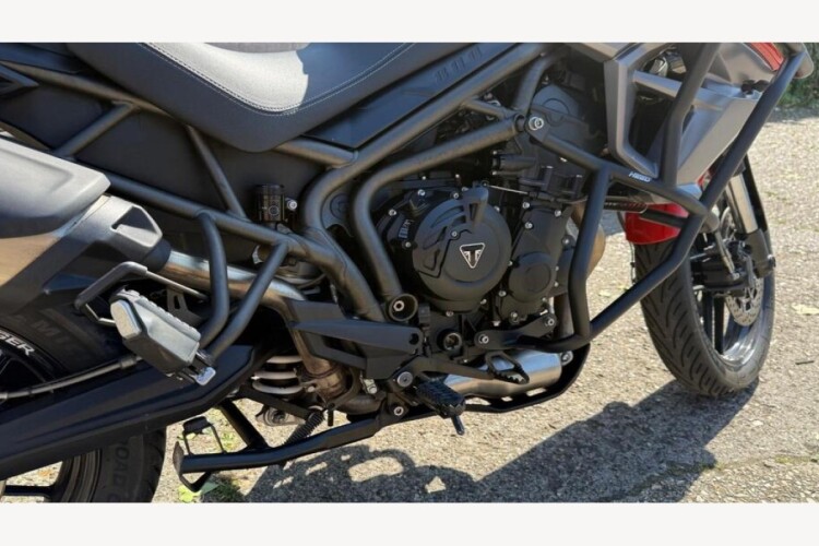 TRIUMPH TIGER 800 XRT