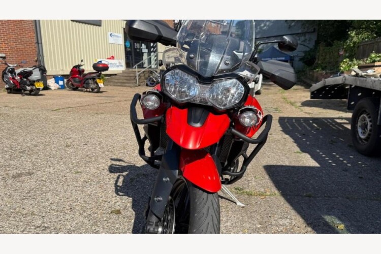 TRIUMPH TIGER 800 XRT