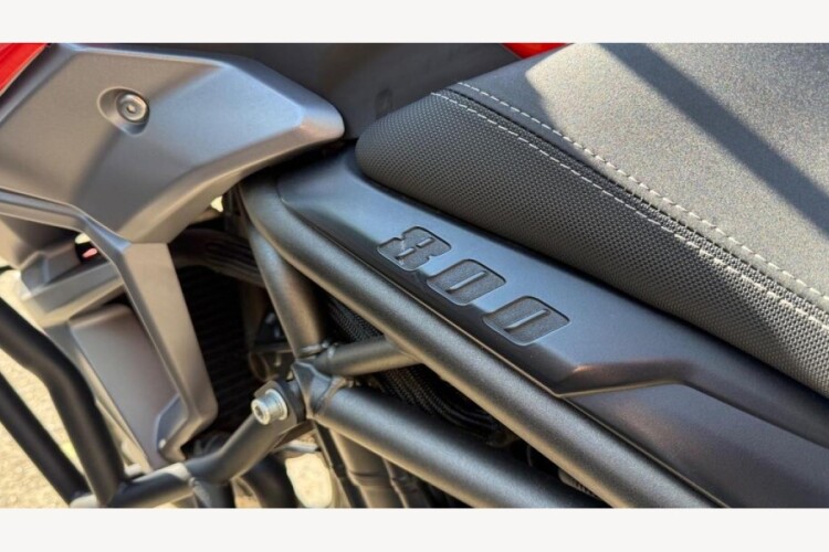 TRIUMPH TIGER 800 XRT
