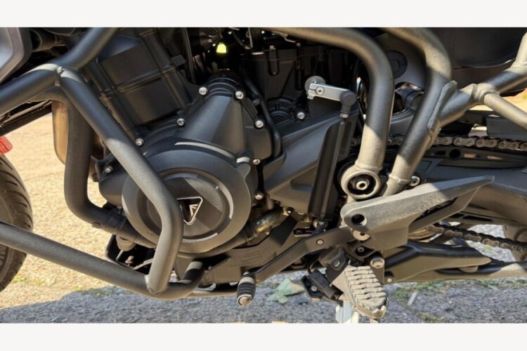 TRIUMPH TIGER 800 XRT