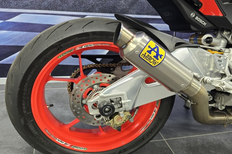 APRILIA TUONO 1100 V4