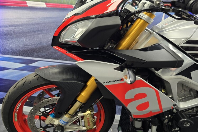 APRILIA TUONO 1100 V4