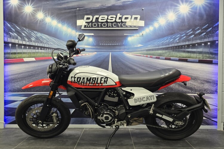 DUCATI SCRAMBLER 800