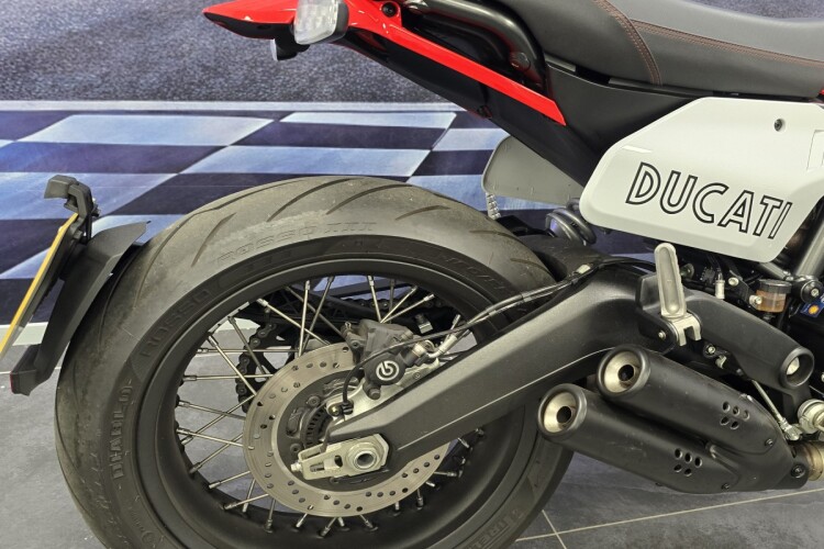 DUCATI SCRAMBLER 800