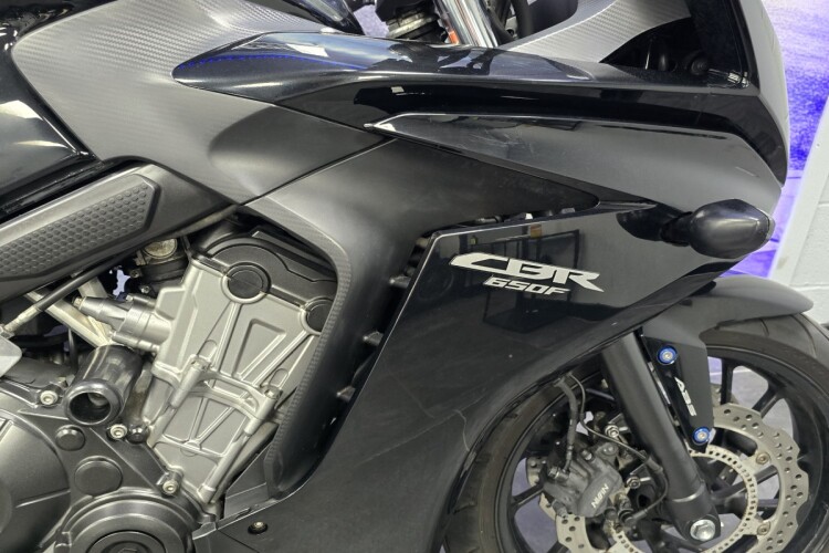 HONDA CBR650F