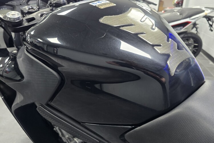 HONDA CBR650F