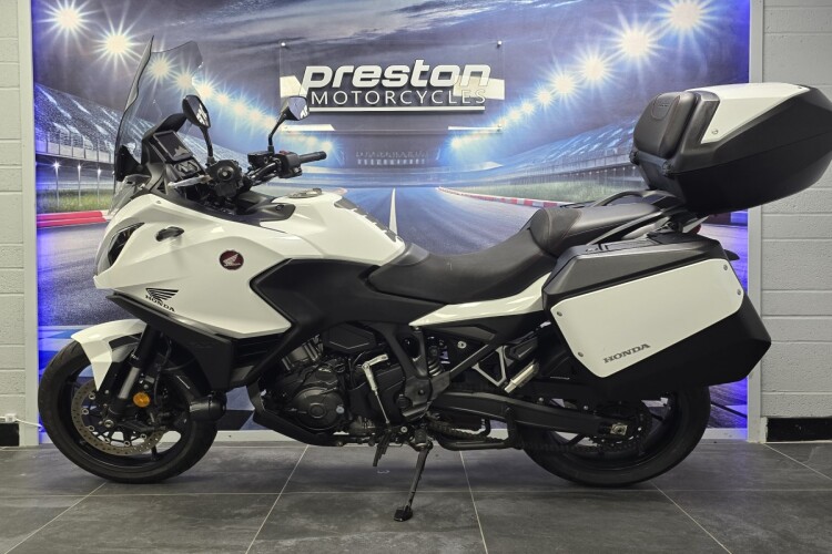 HONDA NT1100