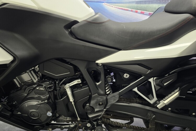 HONDA NT1100