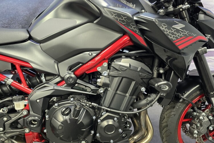 KAWASAKI Z900