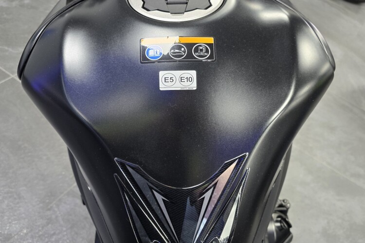 KAWASAKI Z900