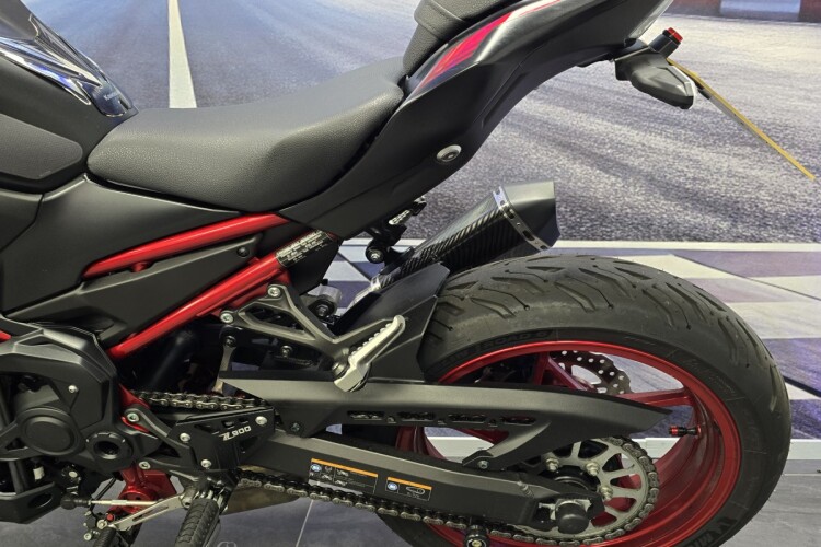 KAWASAKI Z900