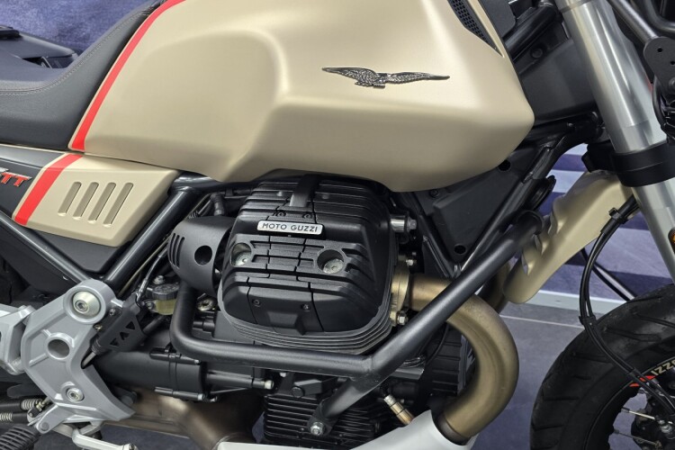 MOTO GUZZI V85