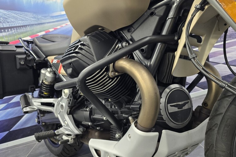 MOTO GUZZI V85