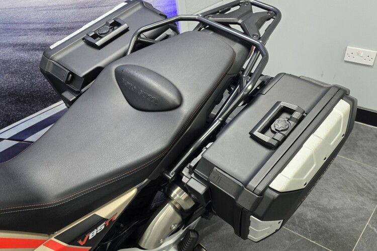 MOTO GUZZI V85