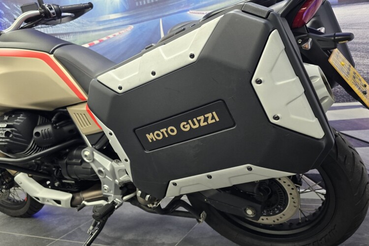MOTO GUZZI V85