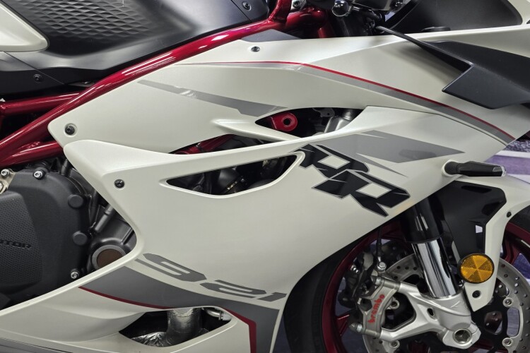 QJ MOTOR SRK 921 RR