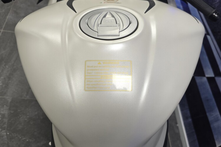 QJ MOTOR SRK 921 RR