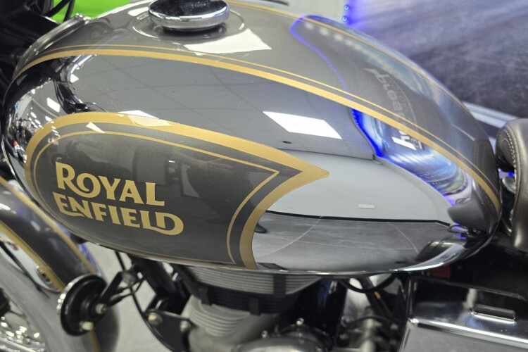 ROYAL ENFIELD CLASSIC CHROME